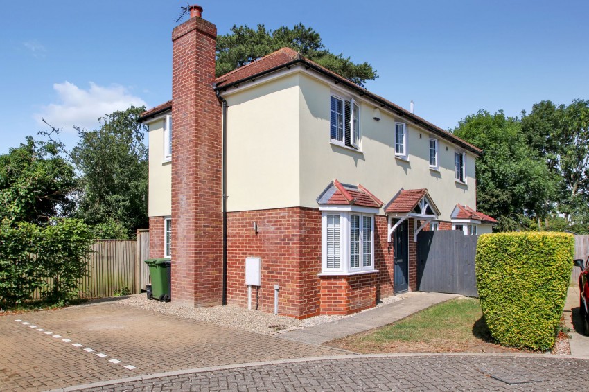 Images for Poplar Road, Wittersham, TN30 EAID:4216876937 BID:70d66595-8873-4a77-aef9-15962f379483