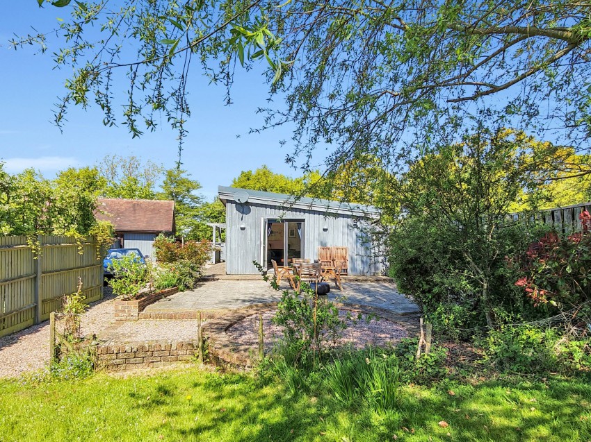 Images for Wittersham, Hunts Hill Farm Moons Green, TN30 EAID:4216876937 BID:0ad47bdb-e4d4-4b5e-b876-eed8ba4c2973