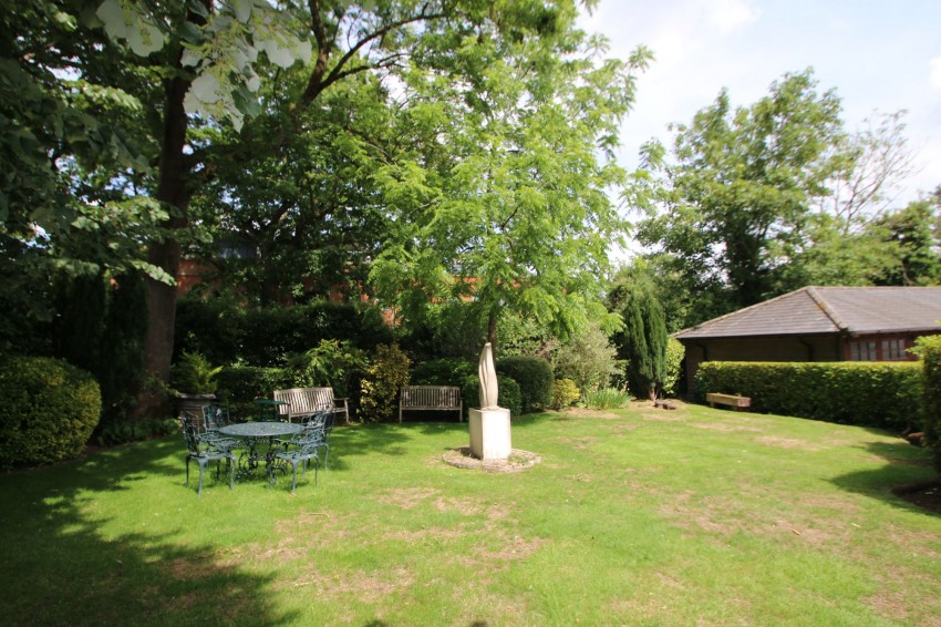Images for Elmfield, Elmfield Place Elmfield, TN30 EAID:4216876937 BID:70d66595-8873-4a77-aef9-15962f379483