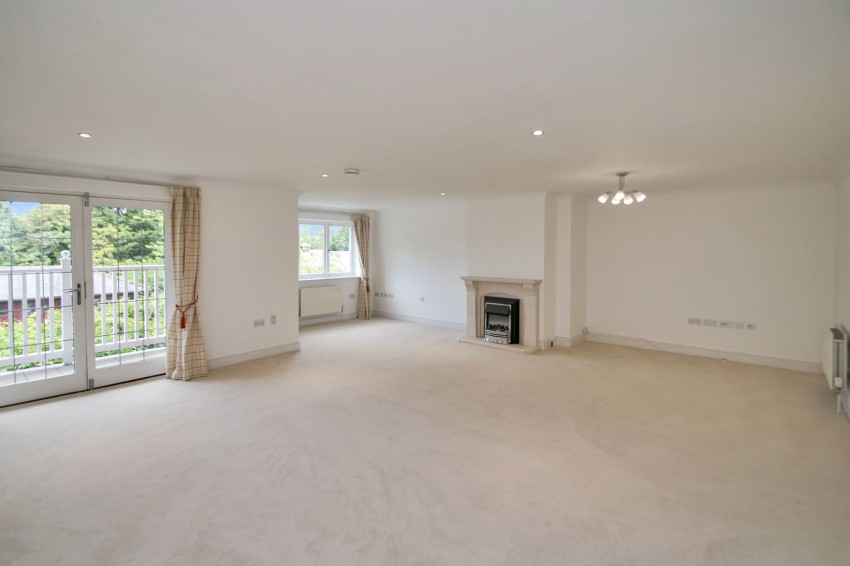 Images for Elmfield, Elmfield Place Elmfield, TN30 EAID:4216876937 BID:70d66595-8873-4a77-aef9-15962f379483