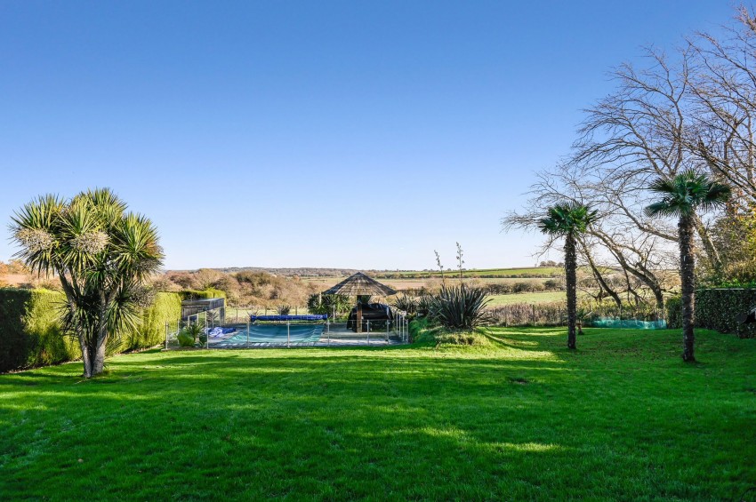 Images for Stone, Tenterden, TN30 EAID:4216876937 BID:70d66595-8873-4a77-aef9-15962f379483