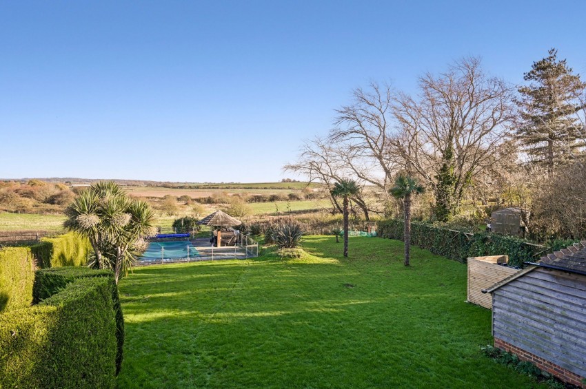 Images for Stone, Tenterden, TN30 EAID:4216876937 BID:70d66595-8873-4a77-aef9-15962f379483