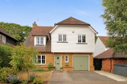 Images for Woodgates Close, High Halden, TN26