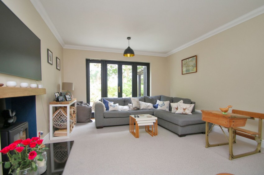 Images for Woodgates Close, High Halden, TN26 EAID:4216876937 BID:70d66595-8873-4a77-aef9-15962f379483