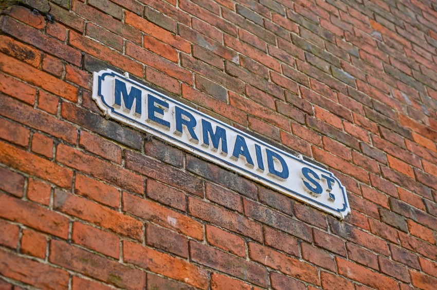 Images for Mermaid Street, Rye, TN31 EAID:4216876937 BID:0ad47bdb-e4d4-4b5e-b876-eed8ba4c2973