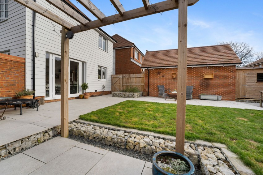 Images for Acorn Road, Tenterden, TN30 EAID:4216876937 BID:70d66595-8873-4a77-aef9-15962f379483