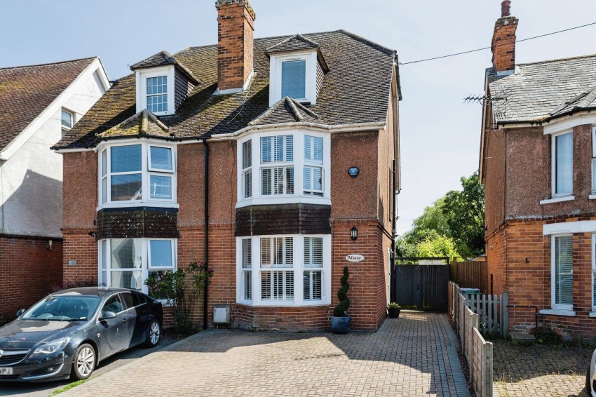 Images for Sussex Road, New Romney, TN28 EAID:4216876937 BID:0ad47bdb-e4d4-4b5e-b876-eed8ba4c2973