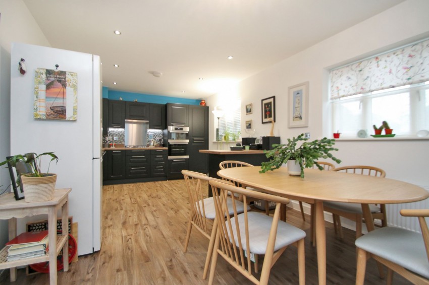 Images for Halden Field, Rolvenden, TN17 EAID:4216876937 BID:70d66595-8873-4a77-aef9-15962f379483