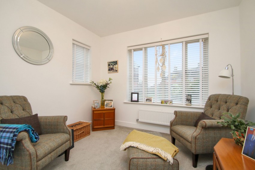 Images for Halden Field, Rolvenden, TN17 EAID:4216876937 BID:70d66595-8873-4a77-aef9-15962f379483