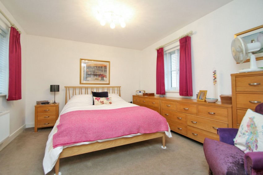 Images for Halden Field, Rolvenden, TN17 EAID:4216876937 BID:70d66595-8873-4a77-aef9-15962f379483