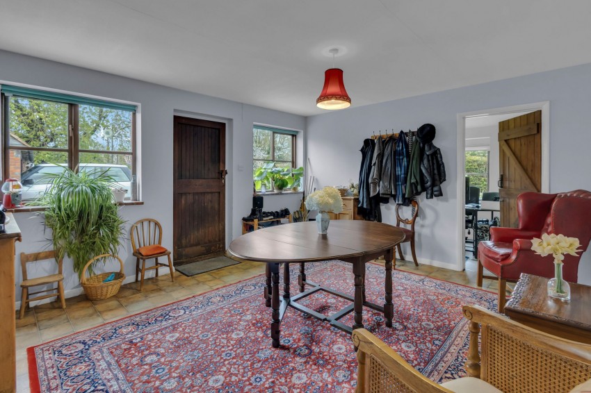 Images for High Halden, Ashford, TN26 EAID:4216876937 BID:70d66595-8873-4a77-aef9-15962f379483