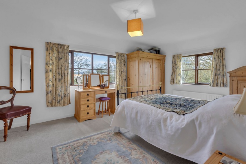 Images for High Halden, Ashford, TN26 EAID:4216876937 BID:70d66595-8873-4a77-aef9-15962f379483