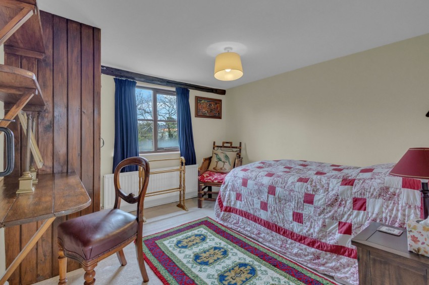 Images for High Halden, Ashford, TN26 EAID:4216876937 BID:70d66595-8873-4a77-aef9-15962f379483