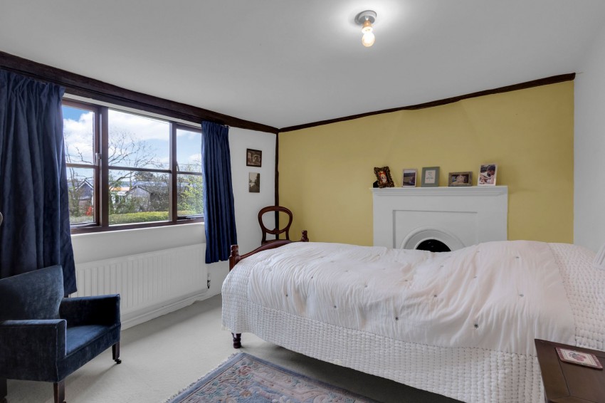 Images for High Halden, Ashford, TN26 EAID:4216876937 BID:70d66595-8873-4a77-aef9-15962f379483