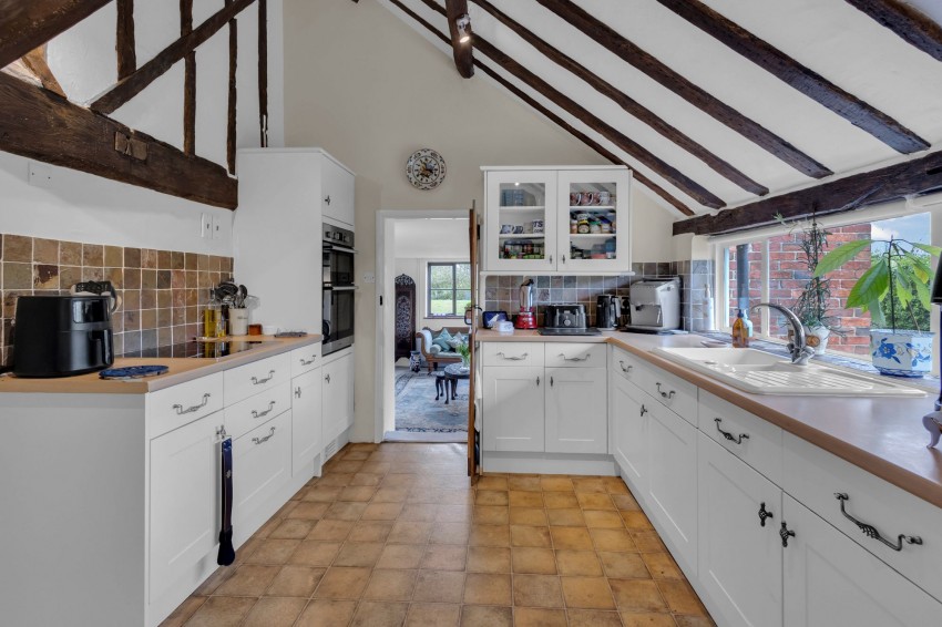 Images for High Halden, Ashford, TN26 EAID:4216876937 BID:70d66595-8873-4a77-aef9-15962f379483