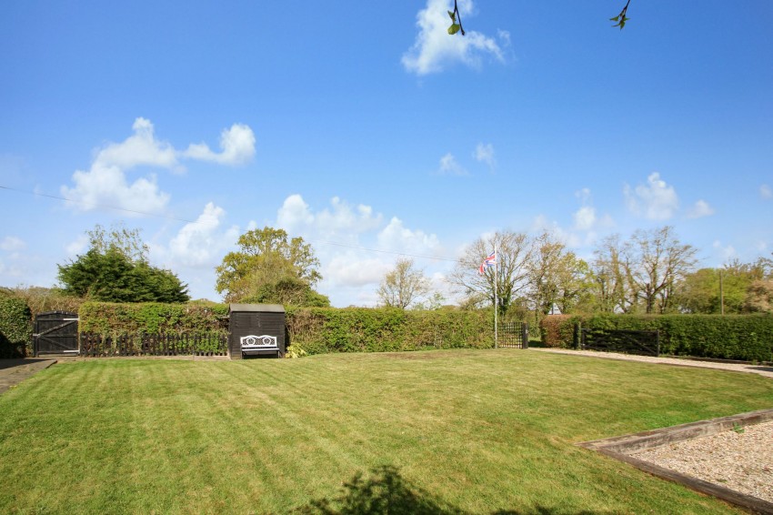 Images for Woodchurch, Ashford, TN26 EAID:4216876937 BID:70d66595-8873-4a77-aef9-15962f379483