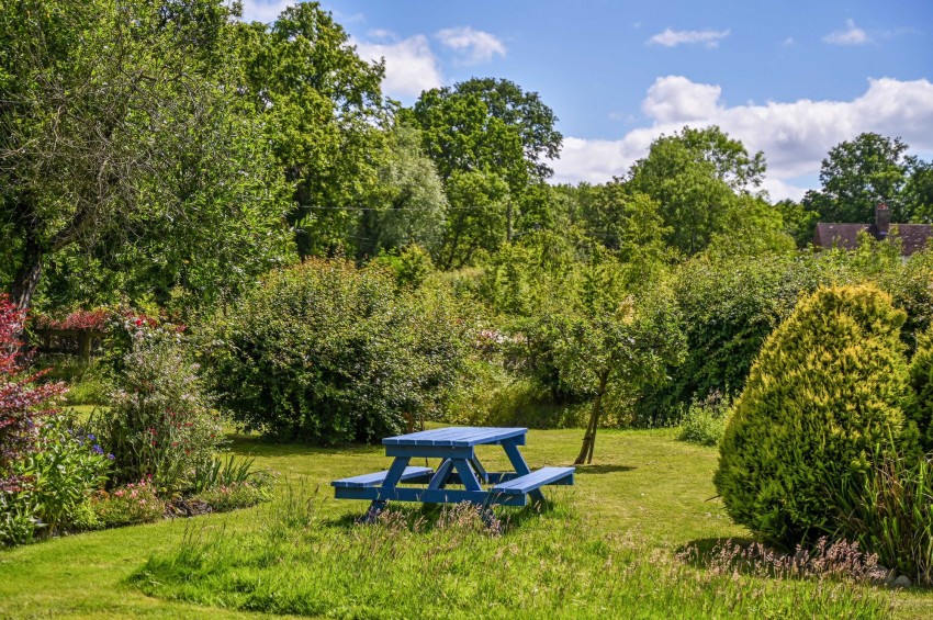Images for Smarden Road, Biddenden, TN27 EAID:4216876937 BID:70d66595-8873-4a77-aef9-15962f379483