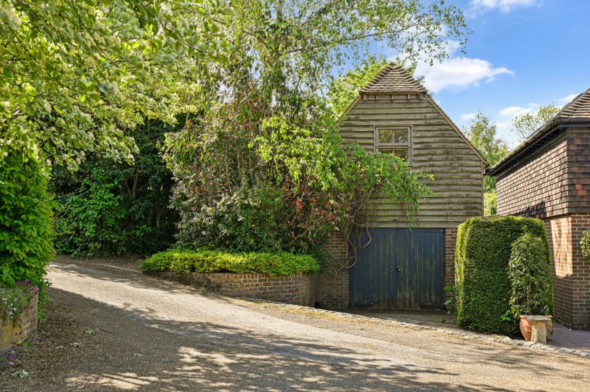 Images for Ashford Road, Tenterden, TN30 EAID:4216876937 BID:70d66595-8873-4a77-aef9-15962f379483