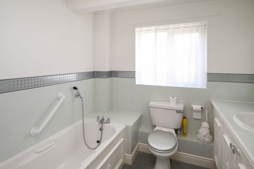 Images for Woodbury Lane, Tenterden, TN30 EAID:4216876937 BID:70d66595-8873-4a77-aef9-15962f379483