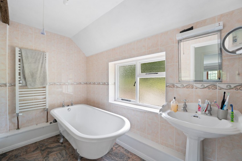 Images for Tenterden Road, Golford, TN17 EAID:4216876937 BID:70d66595-8873-4a77-aef9-15962f379483