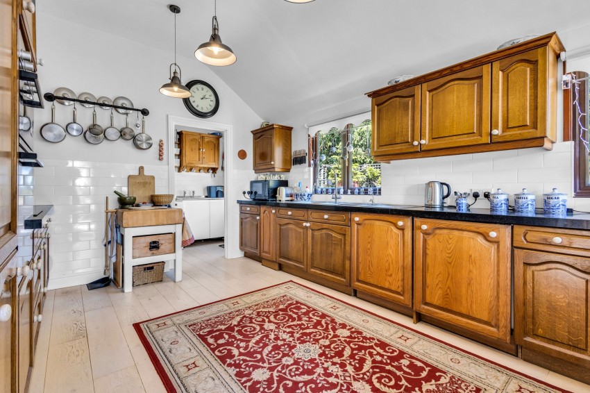 Images for Wittersham, Tenterden, TN30 EAID:4216876937 BID:70d66595-8873-4a77-aef9-15962f379483