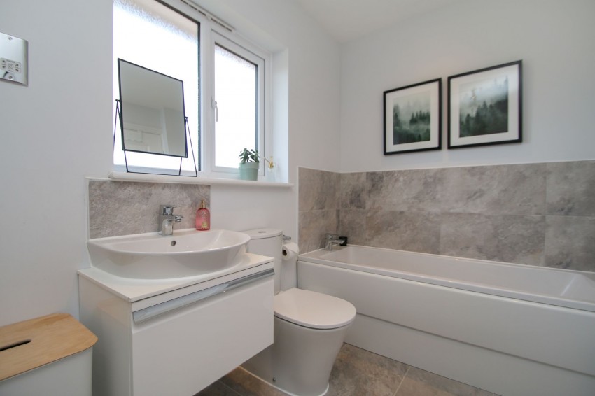 Images for Rother Drive, Tenterden, TN30 EAID:4216876937 BID:70d66595-8873-4a77-aef9-15962f379483