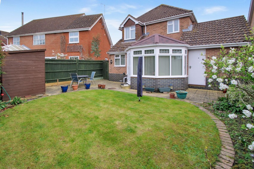 Images for Downs Close, Headcorn, TN27 EAID:4216876937 BID:70d66595-8873-4a77-aef9-15962f379483