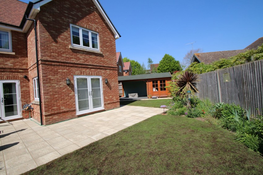 Images for Bridewell Lane, Tenterden, TN30 EAID:4216876937 BID:70d66595-8873-4a77-aef9-15962f379483