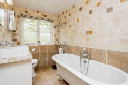 Images for West Undercliff, Rye, TN31