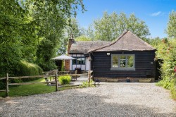 Images for West Undercliff, Rye, TN31