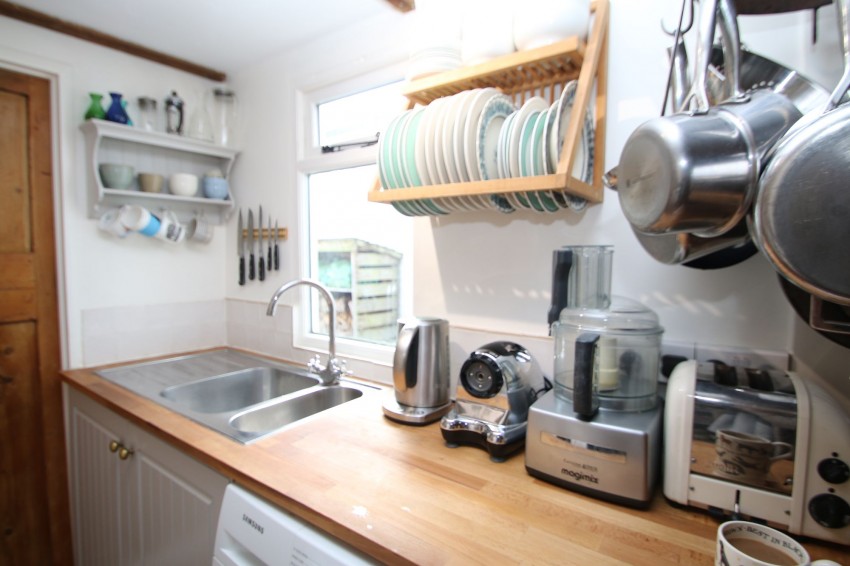 Images for High Street, Rolvenden, TN17 EAID:4216876937 BID:70d66595-8873-4a77-aef9-15962f379483