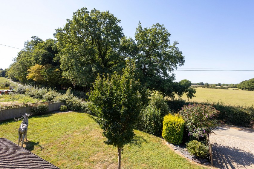 Images for Bethersden, Ashford, TN26 EAID:4216876937 BID:70d66595-8873-4a77-aef9-15962f379483