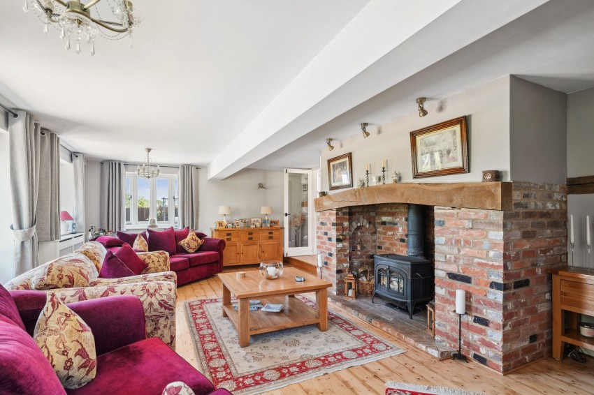 Images for Biddenden Road, Headcorn, TN27 EAID:4216876937 BID:70d66595-8873-4a77-aef9-15962f379483