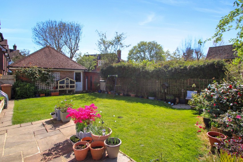 Images for Shuttle Close, Biddenden, TN27 EAID:4216876937 BID:70d66595-8873-4a77-aef9-15962f379483