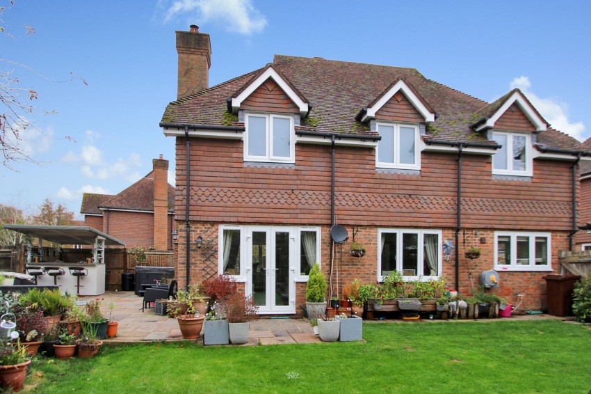 Images for Shuttle Close, Biddenden, TN27 EAID:4216876937 BID:70d66595-8873-4a77-aef9-15962f379483