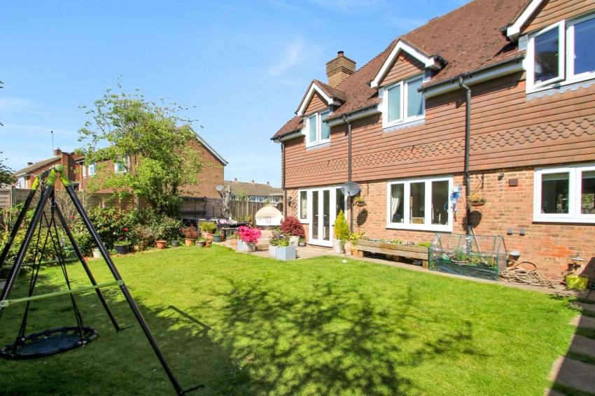 Images for Shuttle Close, Biddenden, TN27 EAID:4216876937 BID:70d66595-8873-4a77-aef9-15962f379483