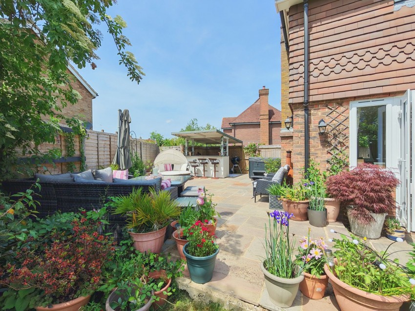 Images for Shuttle Close, Biddenden, TN27 EAID:4216876937 BID:70d66595-8873-4a77-aef9-15962f379483