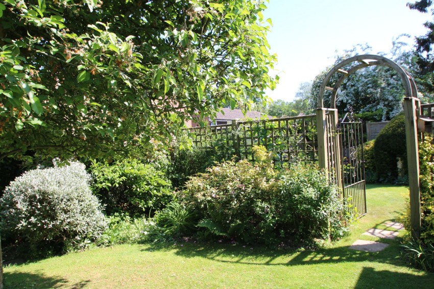 Images for Cherry Orchard, Tenterden, TN30 EAID:4216876937 BID:70d66595-8873-4a77-aef9-15962f379483