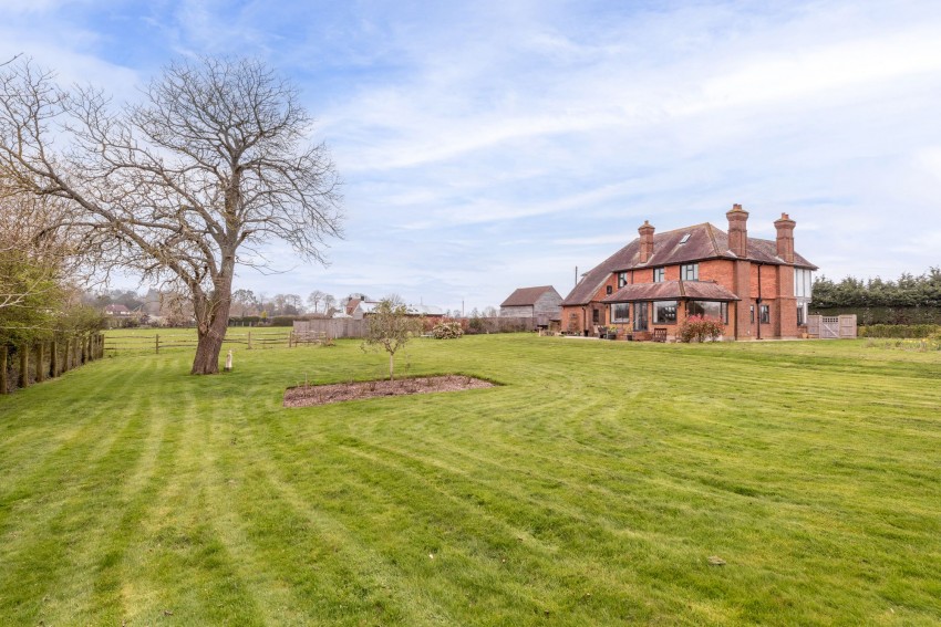 Images for Smallhythe Road, Tenterden, TN30 EAID:4216876937 BID:70d66595-8873-4a77-aef9-15962f379483