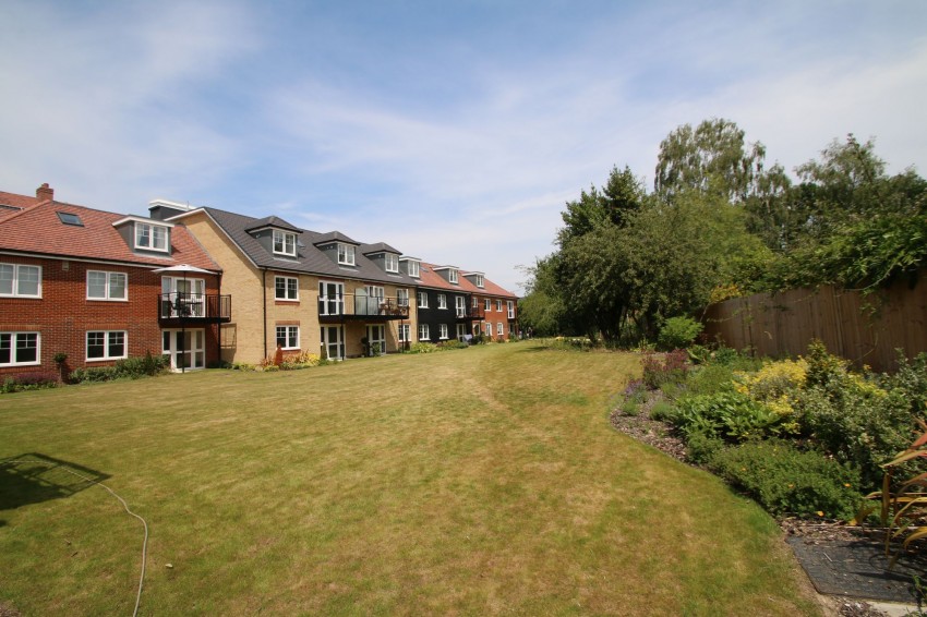 Images for Smallhythe Road, Caxton Lodge, TN30 EAID:4216876937 BID:70d66595-8873-4a77-aef9-15962f379483