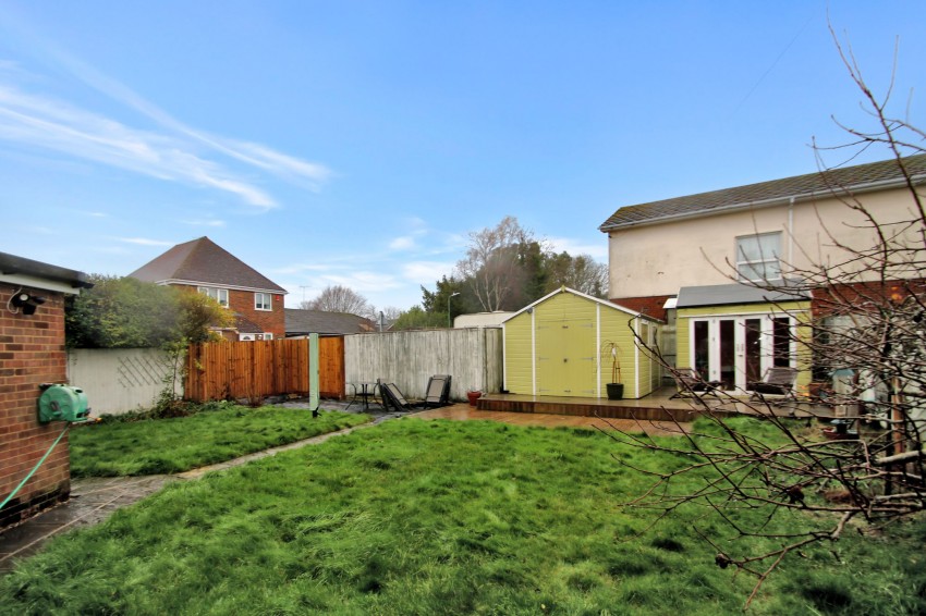 Images for Shrubcote, Tenterden, TN30 EAID:4216876937 BID:70d66595-8873-4a77-aef9-15962f379483