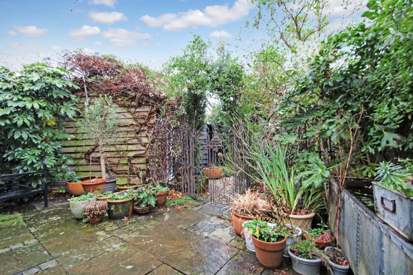 Images for Grange Road, St. Michaels, TN30 EAID:4216876937 BID:70d66595-8873-4a77-aef9-15962f379483