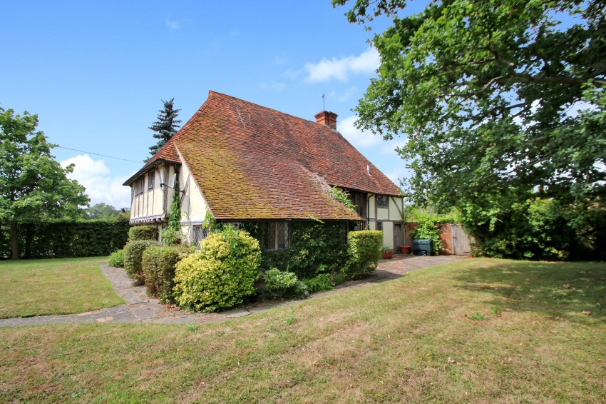 Images for Bethersden Road, Smarden, TN27 EAID:4216876937 BID:70d66595-8873-4a77-aef9-15962f379483