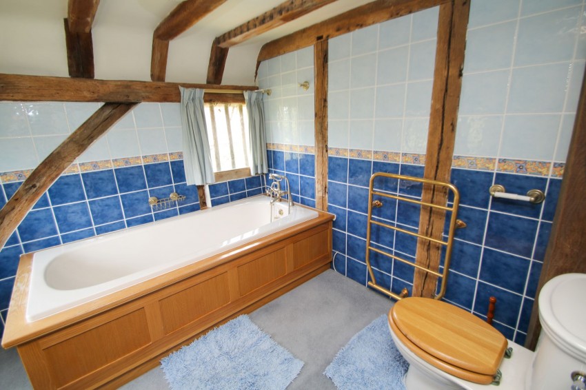 Images for Bethersden Road, Smarden, TN27 EAID:4216876937 BID:70d66595-8873-4a77-aef9-15962f379483