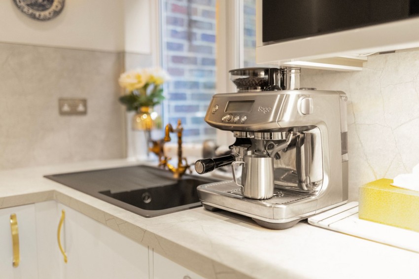 Images for Military Road, Rye, TN31 EAID:4216876937 BID:0ad47bdb-e4d4-4b5e-b876-eed8ba4c2973