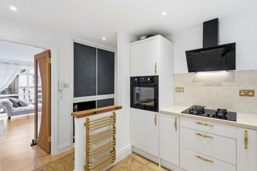 Images for Military Road, Rye, TN31 EAID:4216876937 BID:0ad47bdb-e4d4-4b5e-b876-eed8ba4c2973