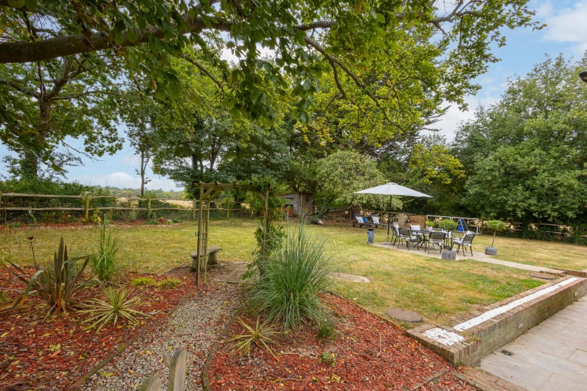 Images for Ashford Road, Bethersden, TN26 EAID:4216876937 BID:70d66595-8873-4a77-aef9-15962f379483