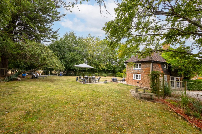 Images for Ashford Road, Bethersden, TN26 EAID:4216876937 BID:70d66595-8873-4a77-aef9-15962f379483