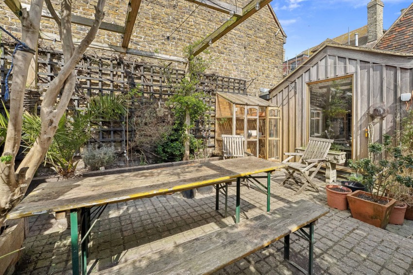Images for Lion Street, Rye, TN31 EAID:4216876937 BID:0ad47bdb-e4d4-4b5e-b876-eed8ba4c2973