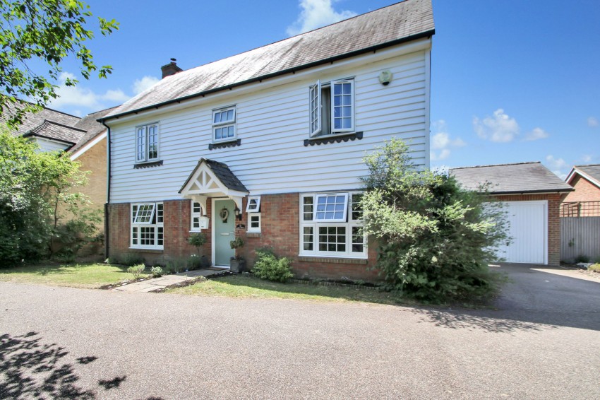Images for Woodgates Close, High Halden, TN26 EAID:4216876937 BID:70d66595-8873-4a77-aef9-15962f379483